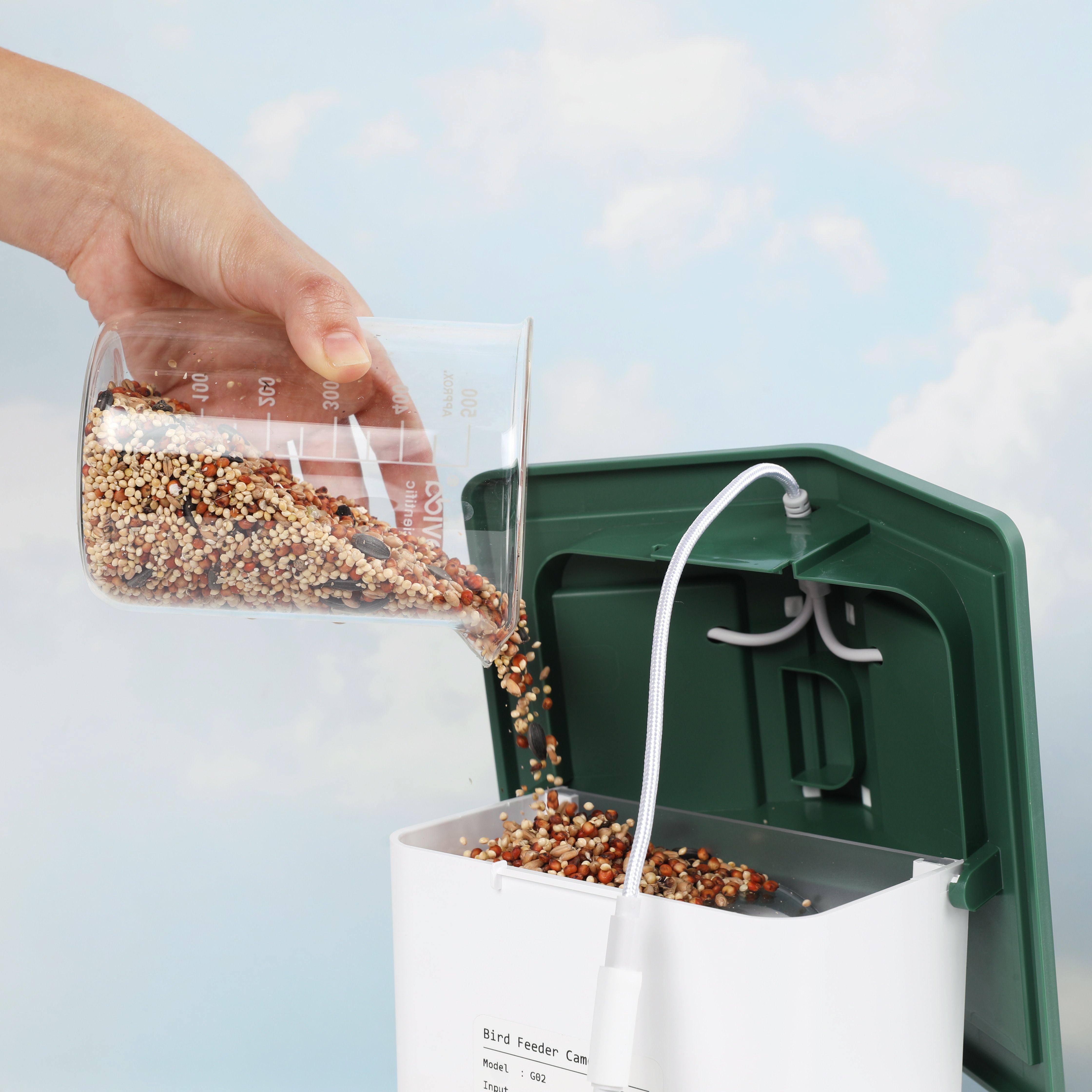 Avestra™ Smart Bird Feeder
